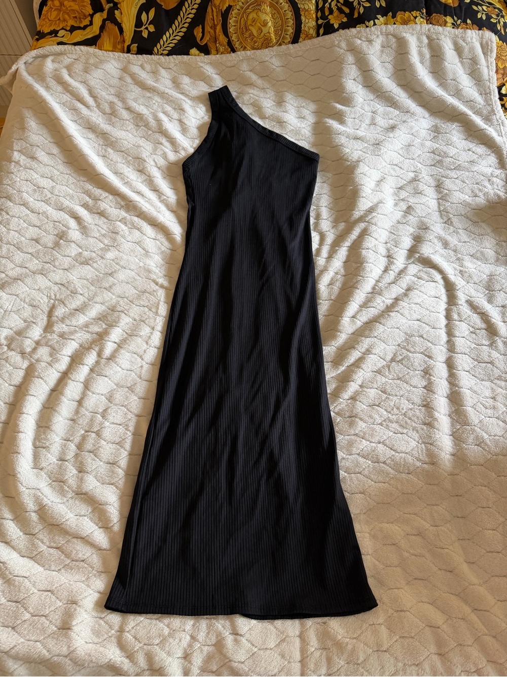 Heart Hips One-Shoulder Black Ribbed Maxi Dress